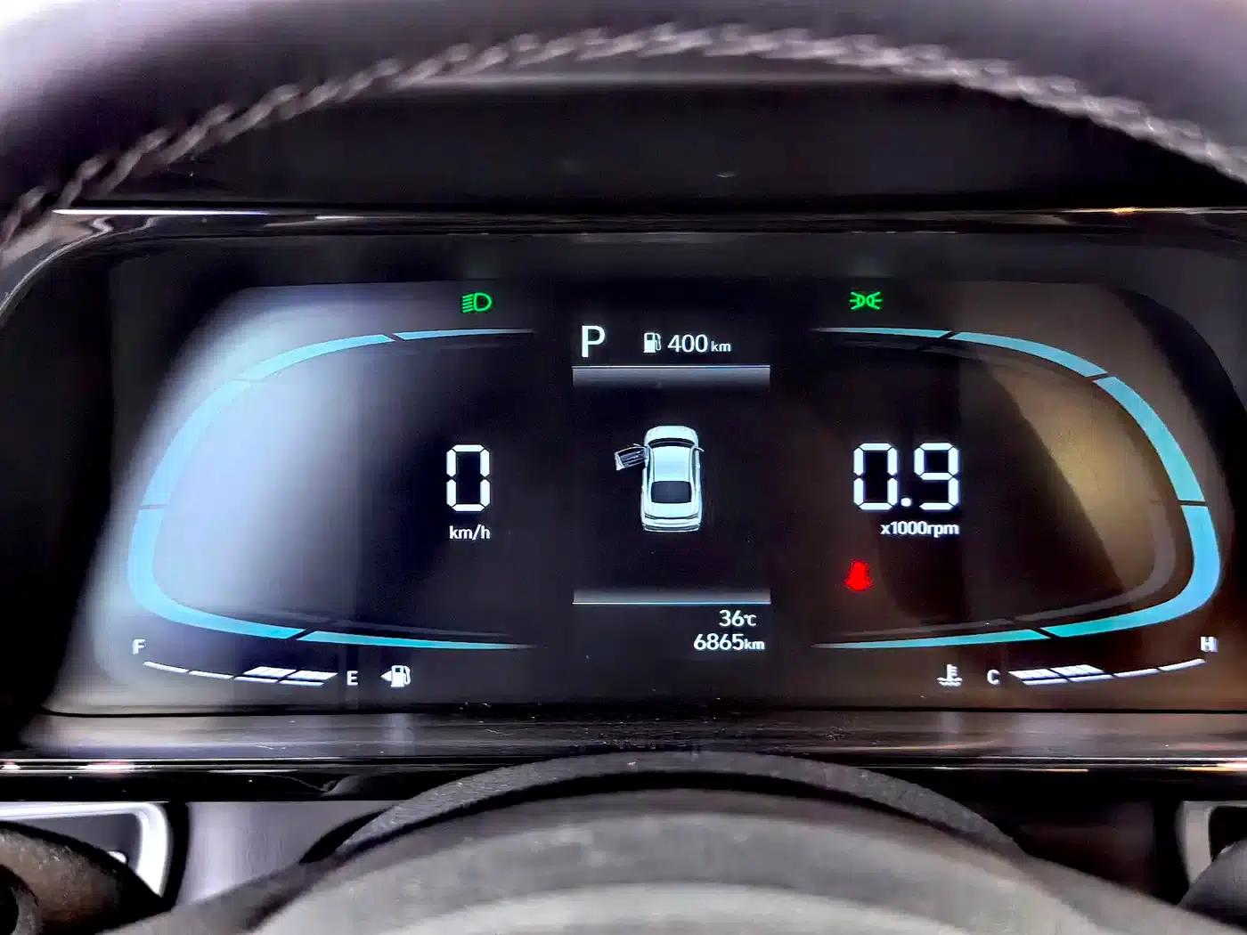 Hyundai Elantra 2023 1.5L CVT GLX Elite Edition — миниатюра 14