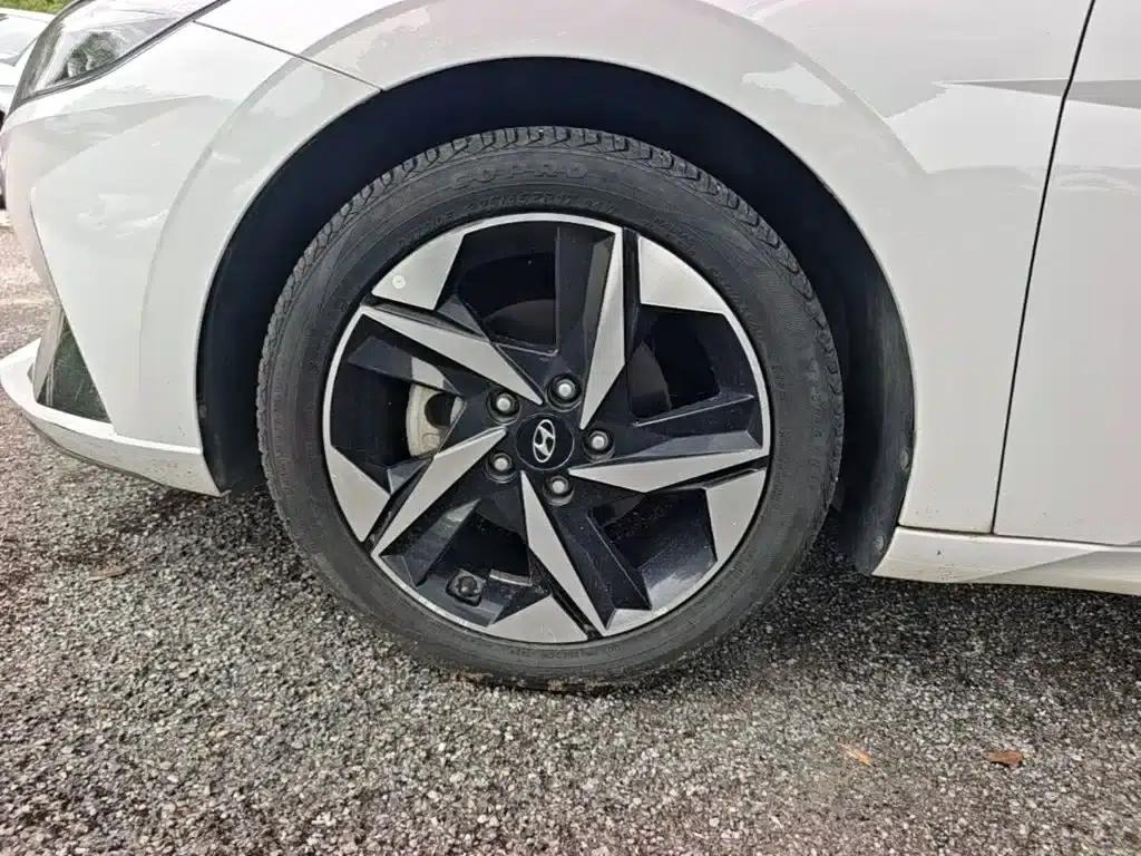 Hyundai Elantra 2022 1.5L CVT GLX Elite Edition — миниатюра 23