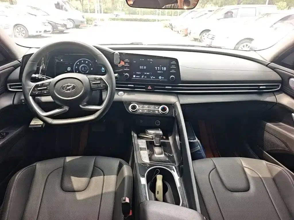 Hyundai Elantra 2022 1.5L CVT GLX Elite Edition — миниатюра 10