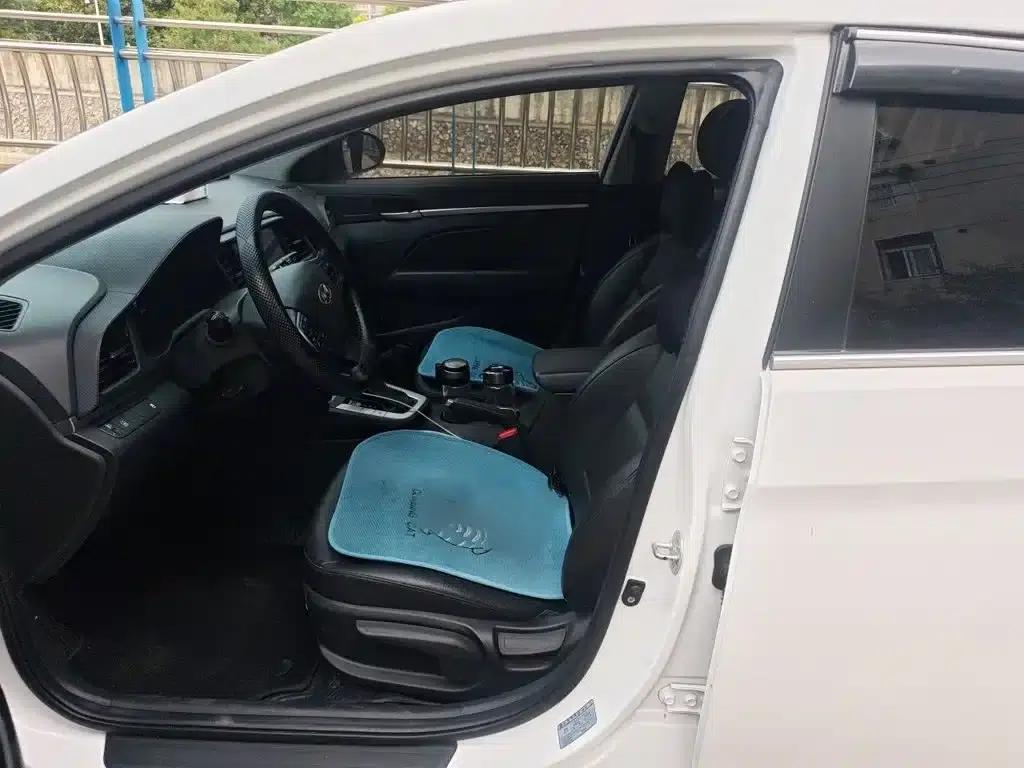 Hyundai Elantra 2020 1.5L CVT Smart Elite Edition — миниатюра 8