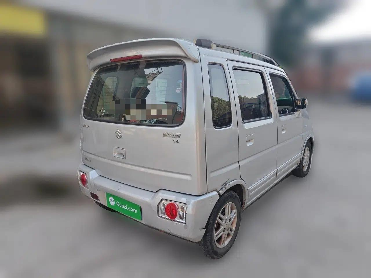 Suzuki Wagon R 2015 1.4L Manual All-Around Upgrade Version — миниатюра 6