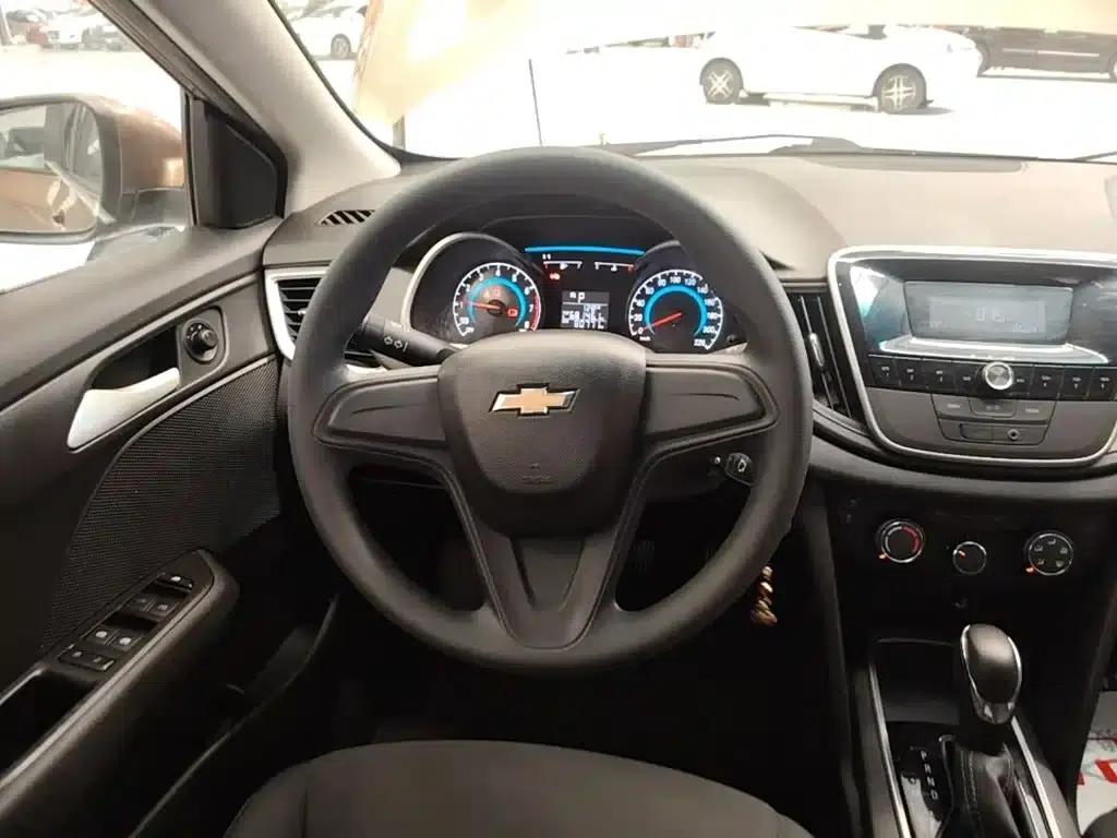 Chevrolet Cruze 2019 320 Automatic Sunroof Edition — миниатюра 11