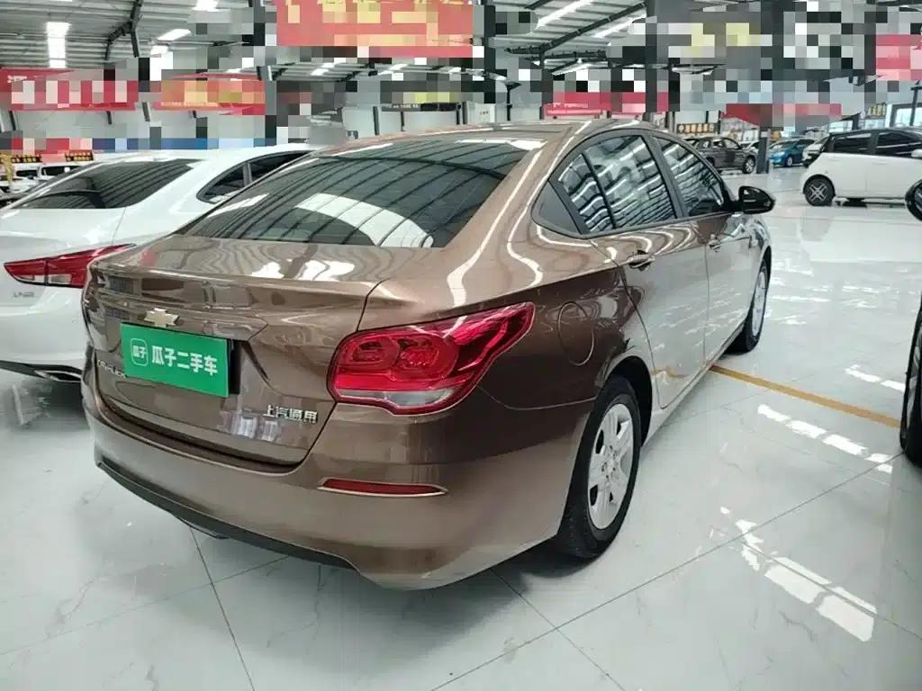 Chevrolet Cruze 2019 320 Automatic Sunroof Edition — миниатюра 7