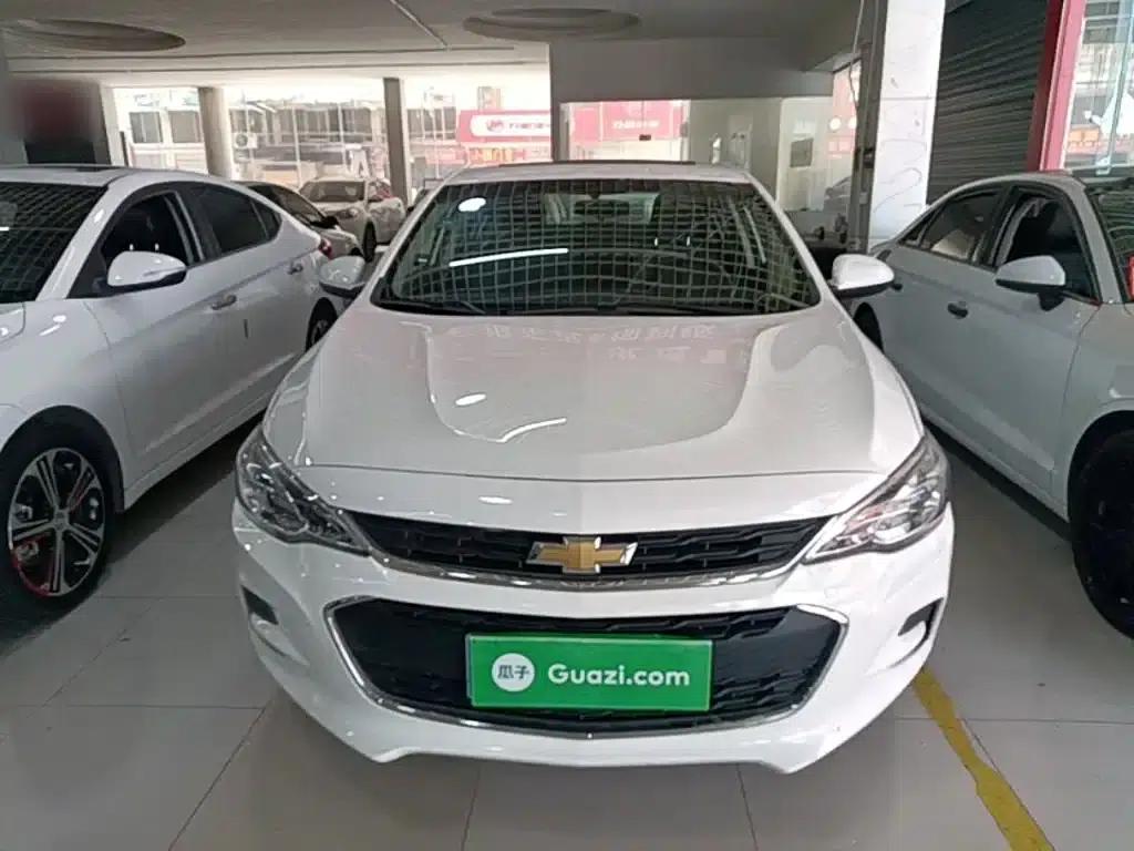 Chevrolet Cruze 2018 320 Automatic Sunroof Edition — миниатюра 3
