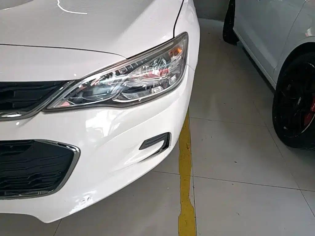 Chevrolet Cruze 2018 320 Automatic Sunroof Edition — миниатюра 24