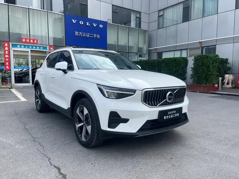 2024 Volvo XC40 B4 AWD Inscription Sport Edition — миниатюра 3
