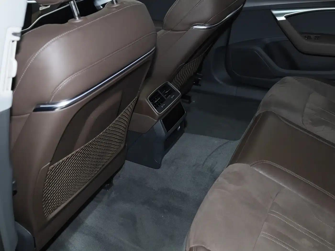 Audi A7L 2024 45TFSI S-line Dream Edition Crystal Package — миниатюра 24