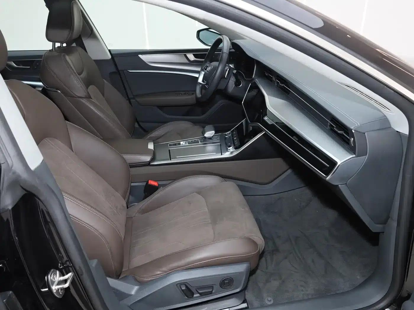 Audi A7L 2024 45TFSI S-line Dream Edition Crystal Package — миниатюра 27
