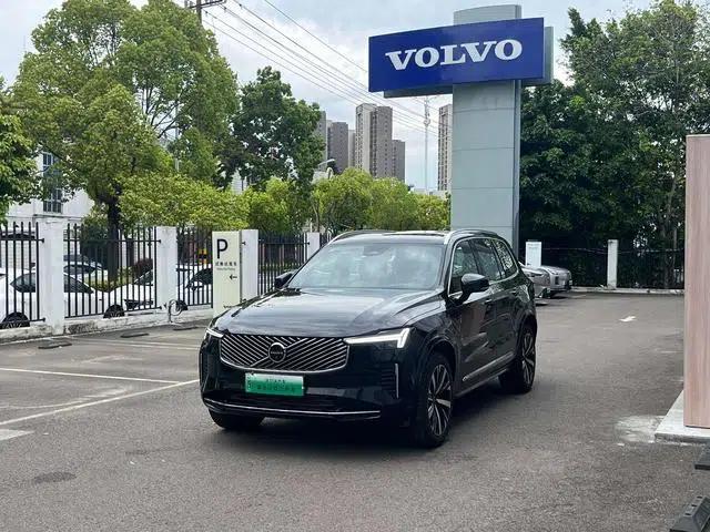 Volvo XC90 PHEV 2025 E-Drive Hybrid T8 Long Range Premium Luxury Edition 7-Seater