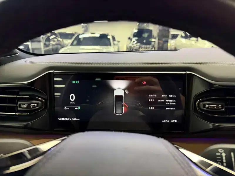 NIO ES8 2020 580KM Base Edition 7-Seater — миниатюра 12