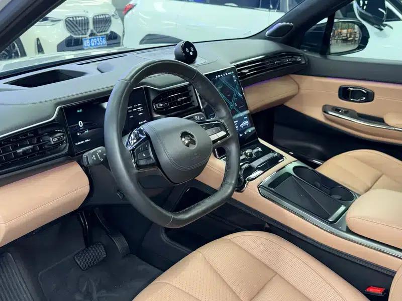 NIO ES8 2020 580KM Base Edition 7-Seater — миниатюра 15