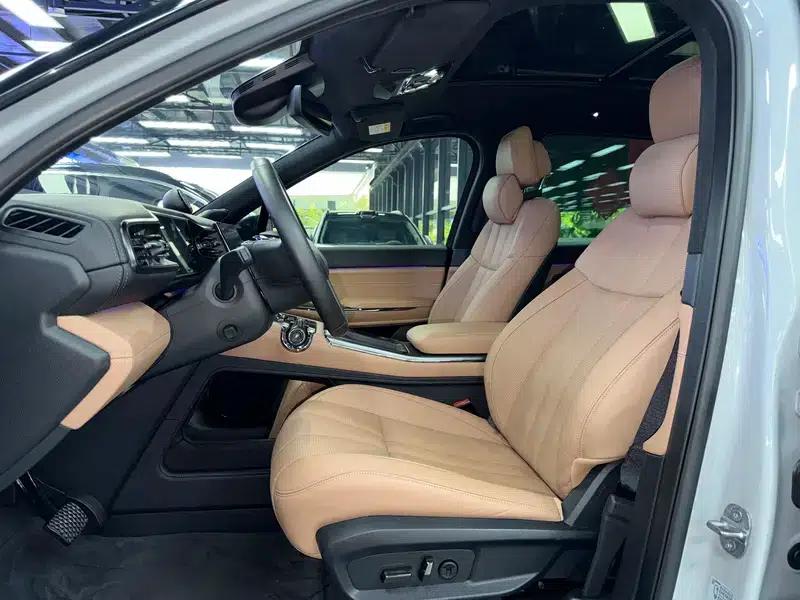 NIO ES8 2020 580KM Base Edition 7-Seater — миниатюра 17