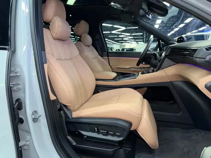 NIO ES8 2020 580KM Base Edition 7-Seater — миниатюра 18