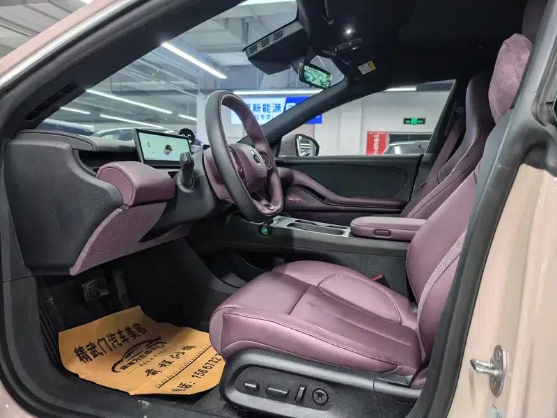 NIO ET5 2024 model 75kWh — миниатюра 8