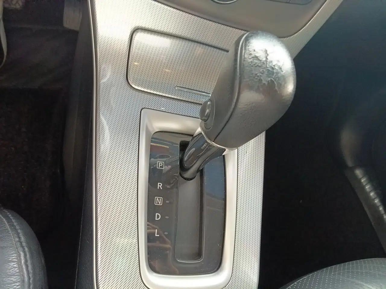 Nissan Sylphy 2012 1.8XL CVT Luxury Edition — миниатюра 14