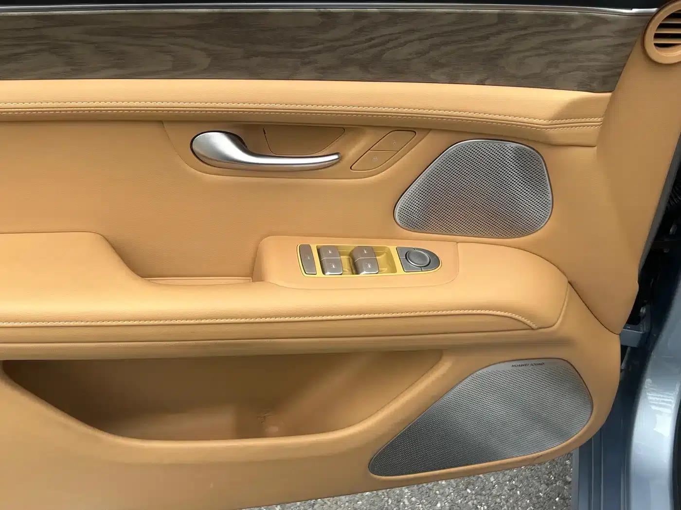Wenjie M5 2022 Extended Range 4WD Flagship Edition — миниатюра 8