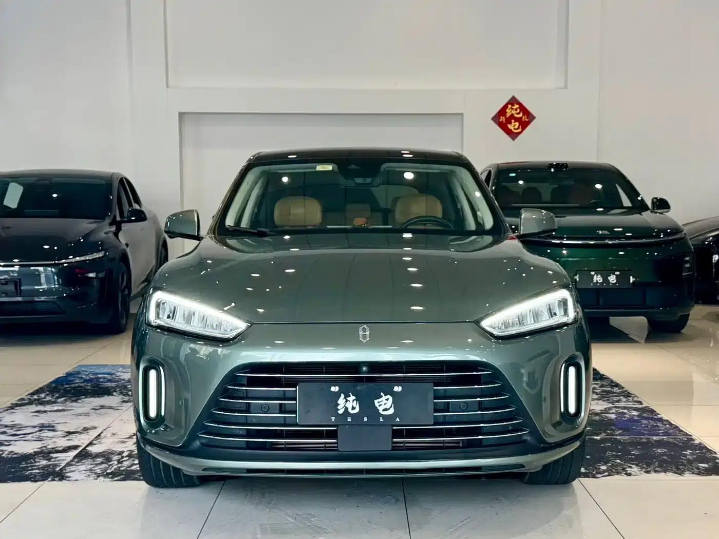 Wenjie M5 2022 Extended Range 4WD Flagship Edition — миниатюра 2
