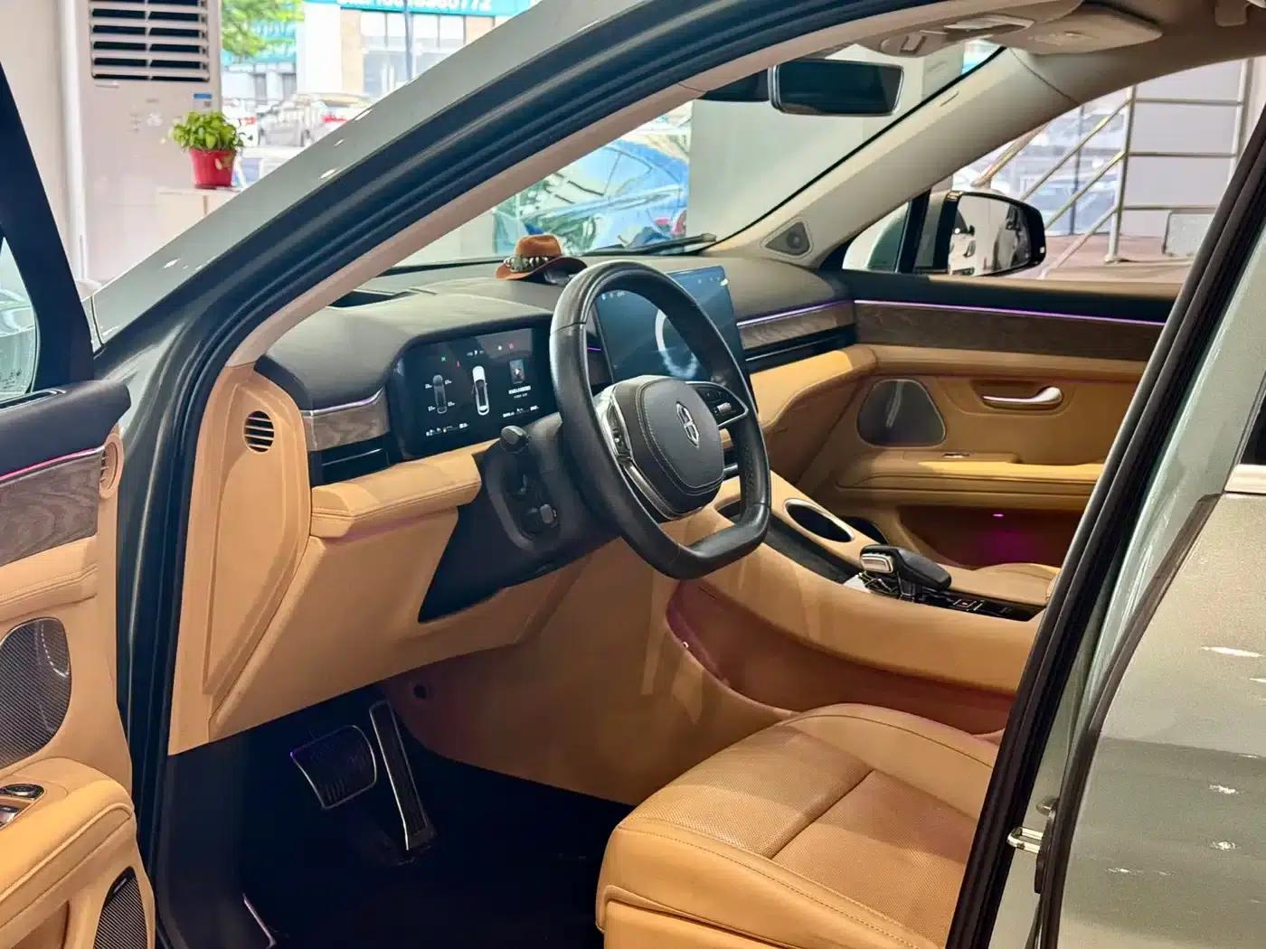 Wenjie M5 2022 Extended Range 4WD Flagship Edition — миниатюра 4