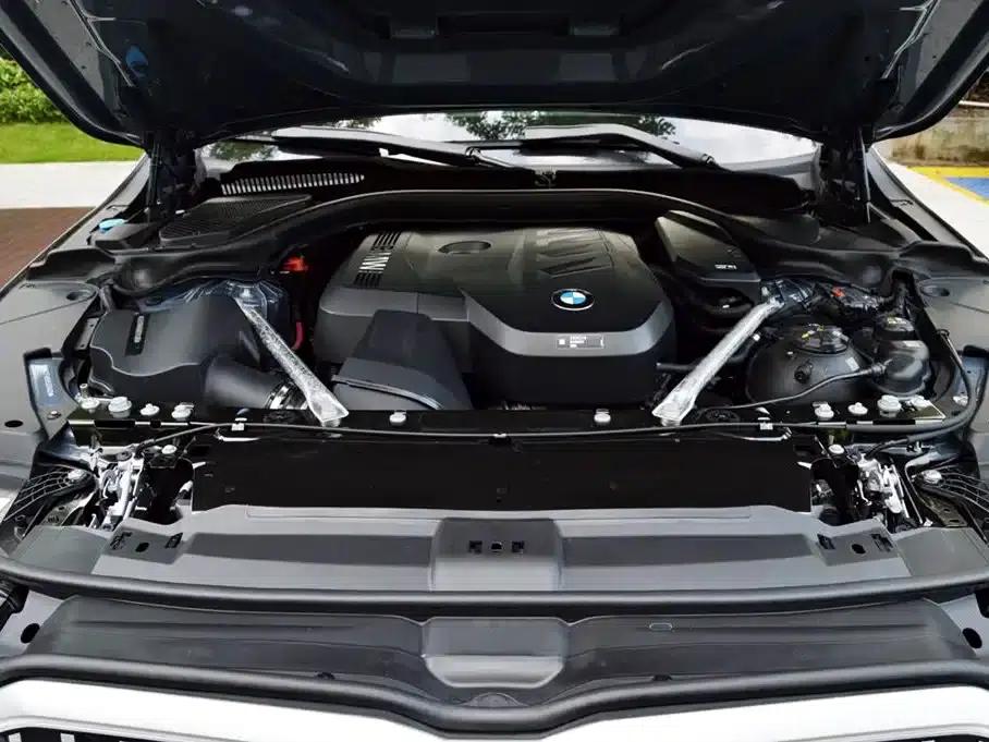 2024 BMW 5 Series 530Li Luxury M Sport Package — миниатюра 6