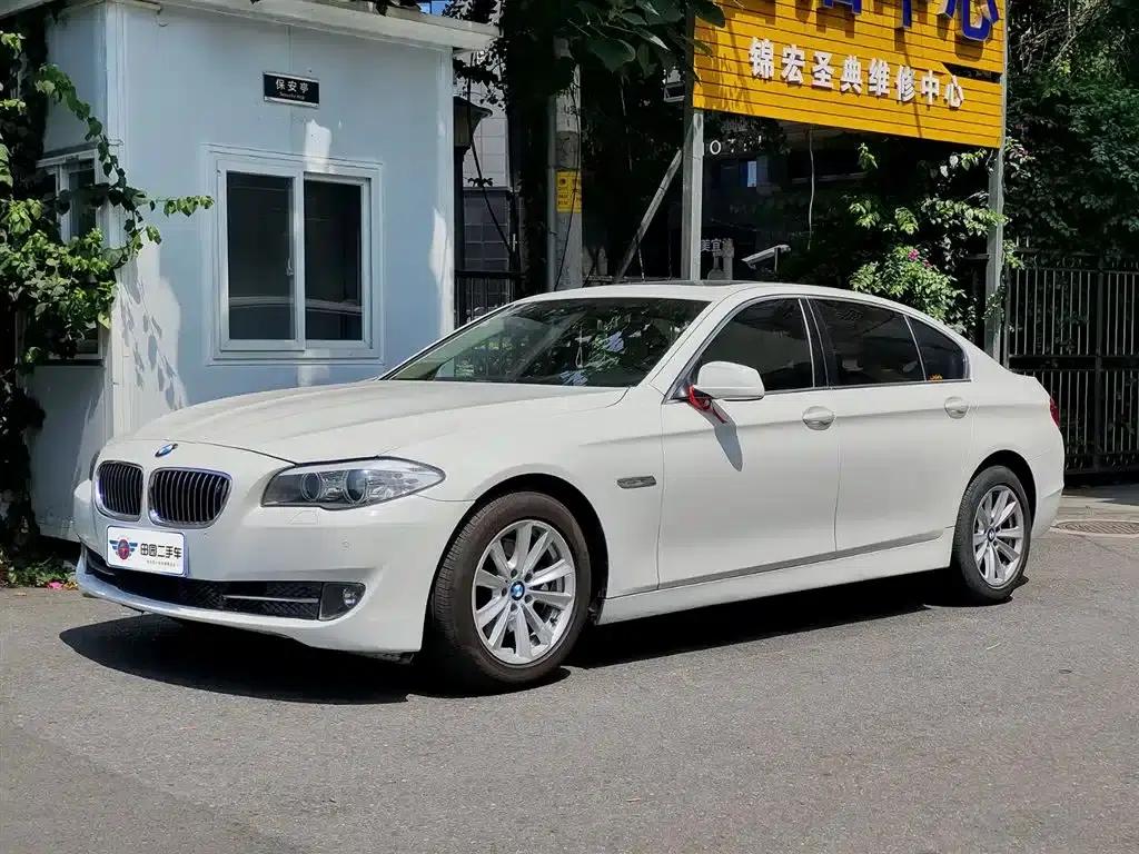 BMW 5 Series 2011 523Li Leading Edition — миниатюра 1