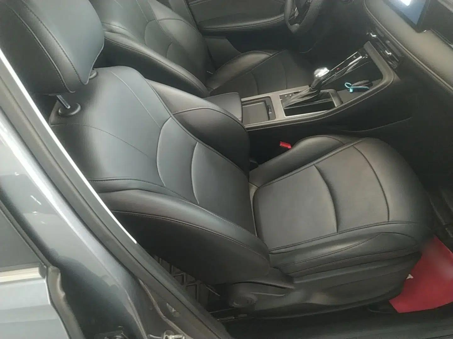 Roewe i5 2023 1.5L CVT Luxury Edition — миниатюра 19
