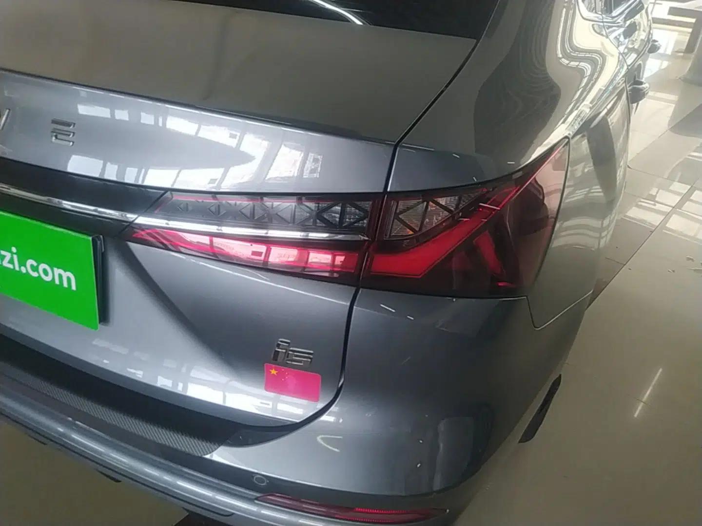 Roewe i5 2023 1.5L CVT Luxury Edition — миниатюра 9