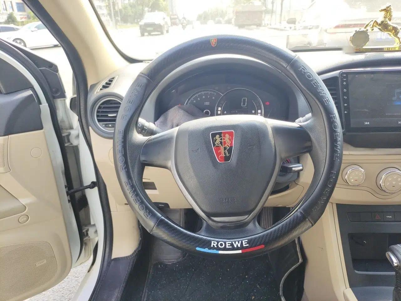 Roewe 350 2015 1.5L Automatic Luxury Sunroof Edition — миниатюра 10