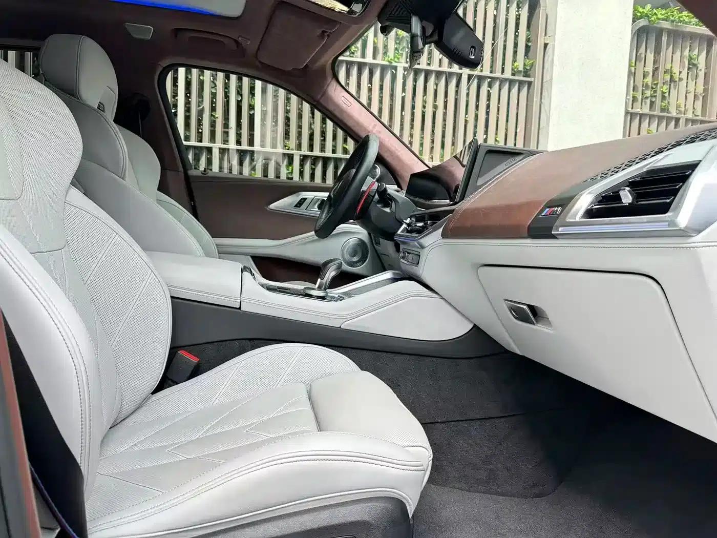 BMW XM 2023 50e — миниатюра 11