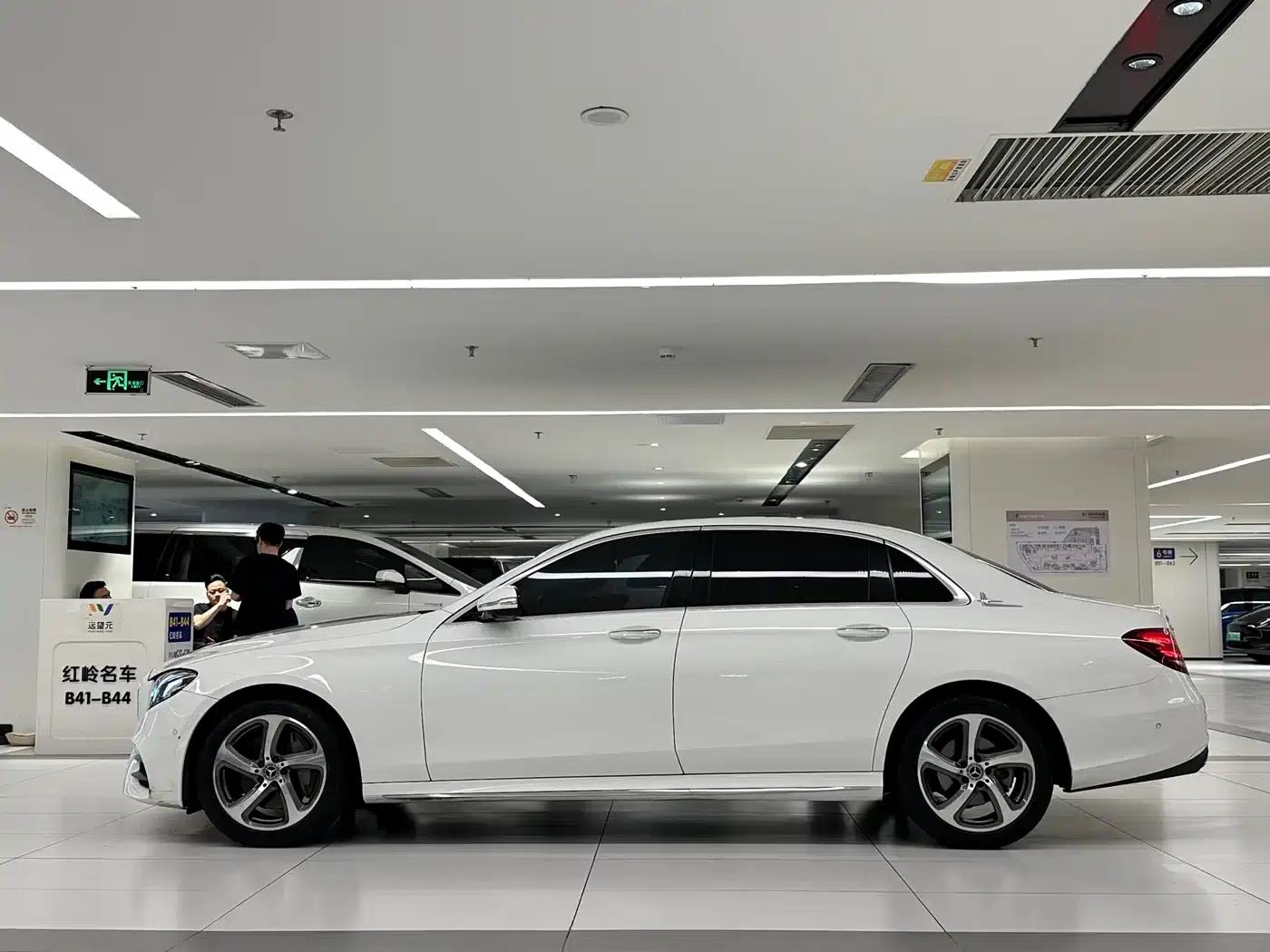Mercedes-Benz E-Class 2019 Facelift E 300 L Sport Style — миниатюра 4