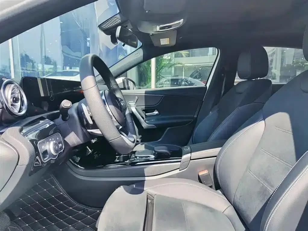 2023 Mercedes-Benz A-Class A 200 L Fashion Edition — миниатюра 10