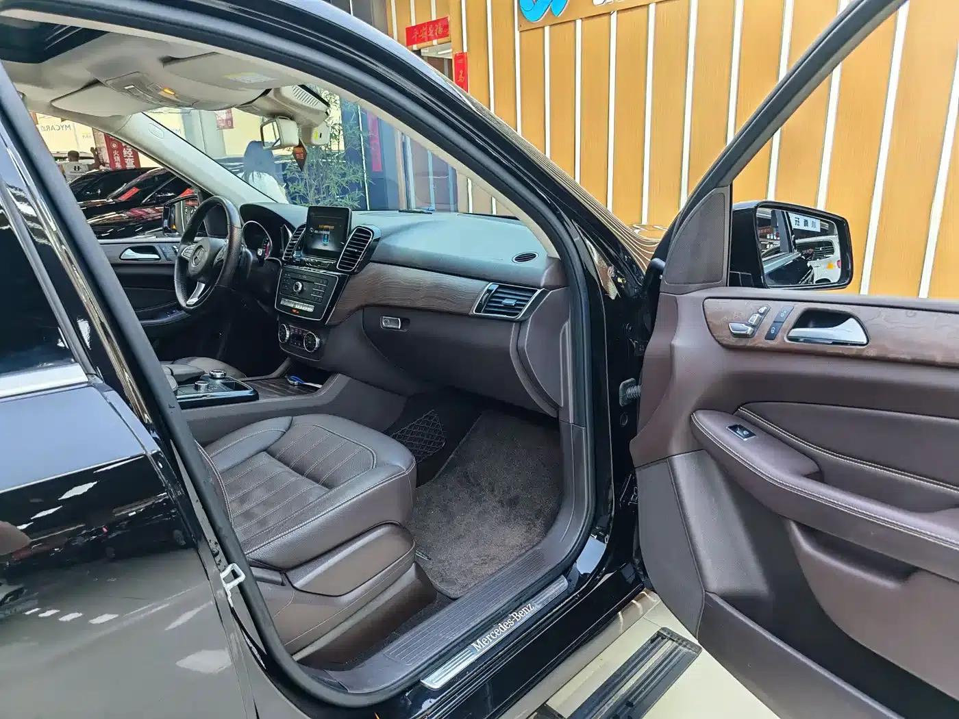 Imported Mercedes-Benz GLE 2017 GLE 320 4MATIC Dynamic — миниатюра 17