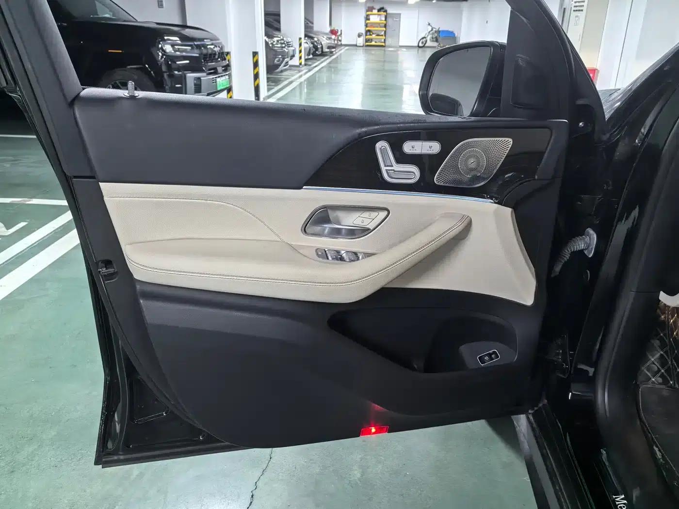 Mercedes-Benz GLE (Imported) 2023 GLE 350 4MATIC Fashion Model — миниатюра 3