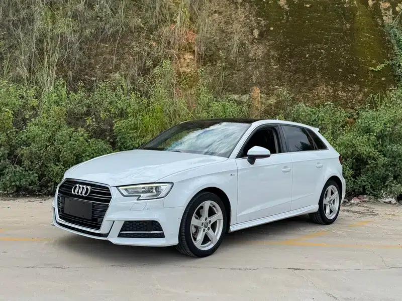 Audi A3 2018 30th Anniversary Edition Sportback 35 TFSI Fashion Model — миниатюра 1
