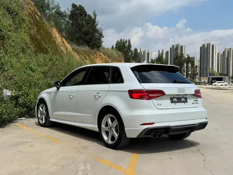 Audi A3 2018 30th Anniversary Edition Sportback 35 TFSI Fashion Model — миниатюра 4