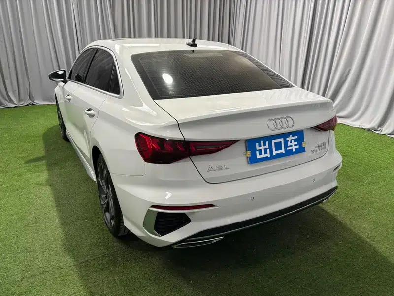 2022 Audi A3 A3L Limousine 35 TFSI Luxury Sport — миниатюра 4