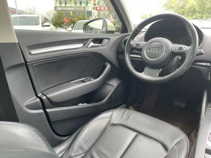 Audi A3 2014 Sportback 35 TFSI Automatic Comfort — миниатюра 7