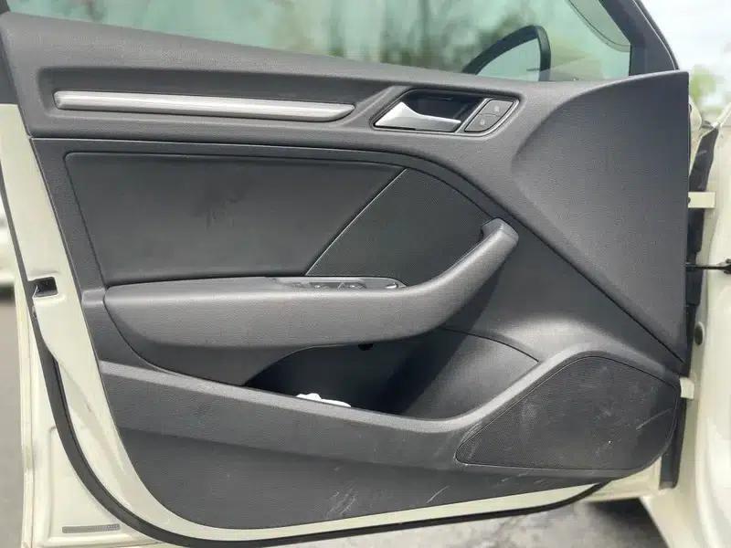 Audi A3 2014 Sportback 35 TFSI Automatic Comfort — миниатюра 8