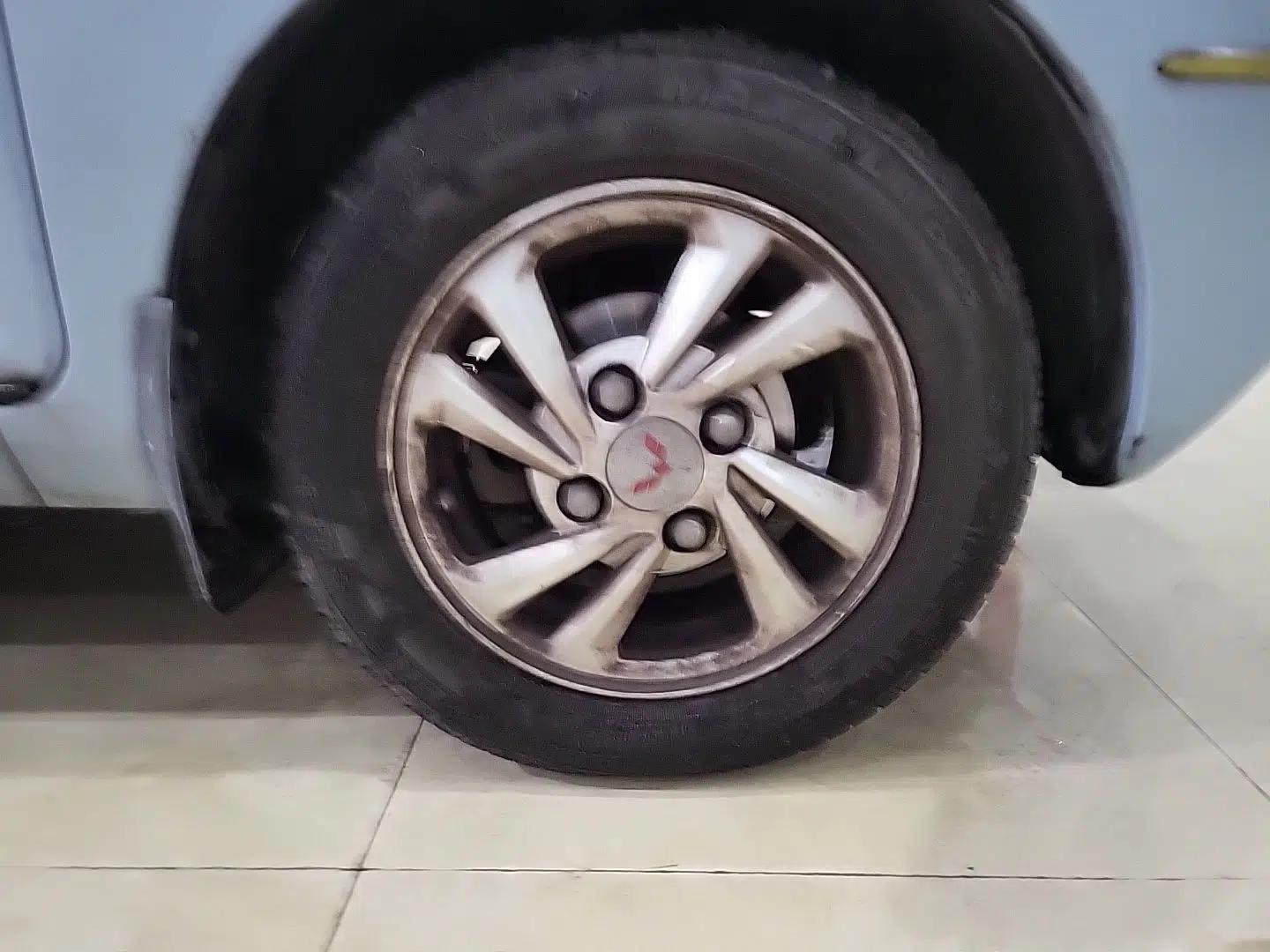 Wuling Hongguang MINIEV 2020 Enjoyment Model Lithium Iron Phosphate — миниатюра 8