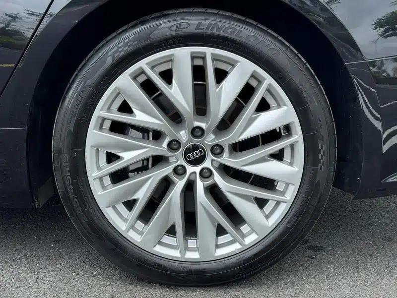 Audi A7L 2024 45 TFSI S-line Dream Crystal Package — миниатюра 10