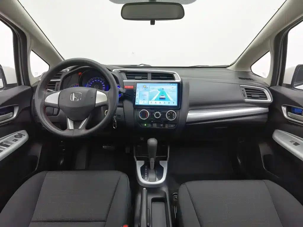 Honda Fit 2016 1.5L LXS CVT Comfort Sunroof Edition — миниатюра 5