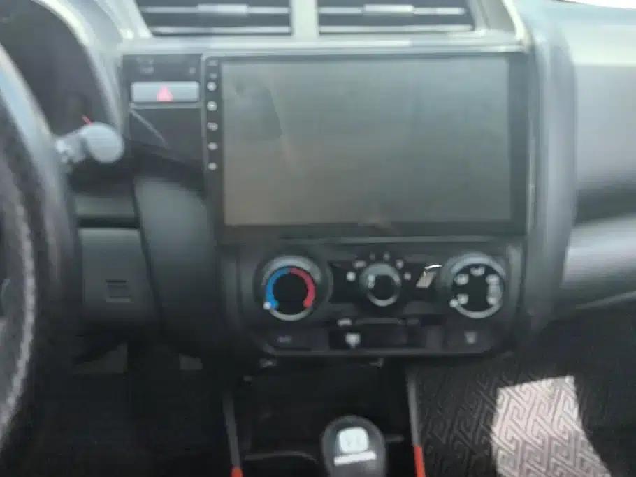 Honda Fit 2018 1.5L CVT Comfort Edition — миниатюра 13