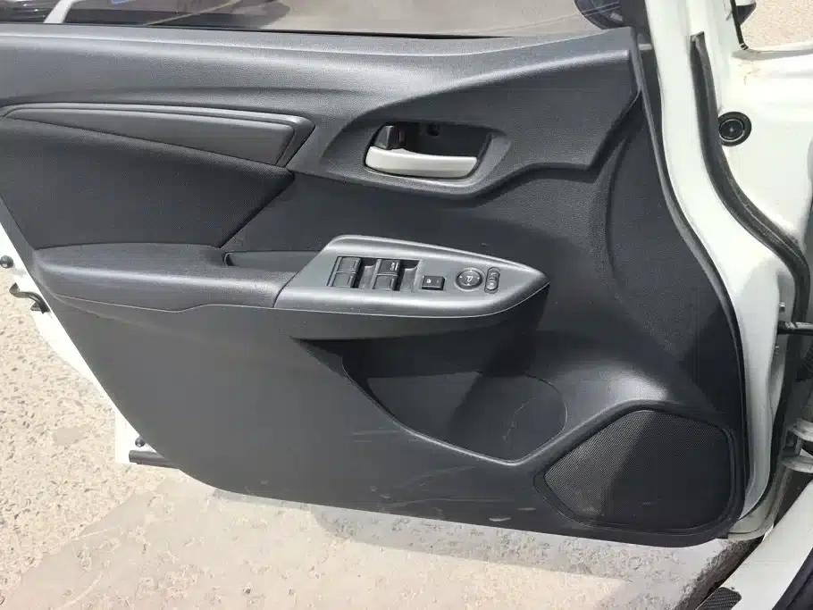 Honda Fit 2018 1.5L CVT Comfort Edition — миниатюра 7