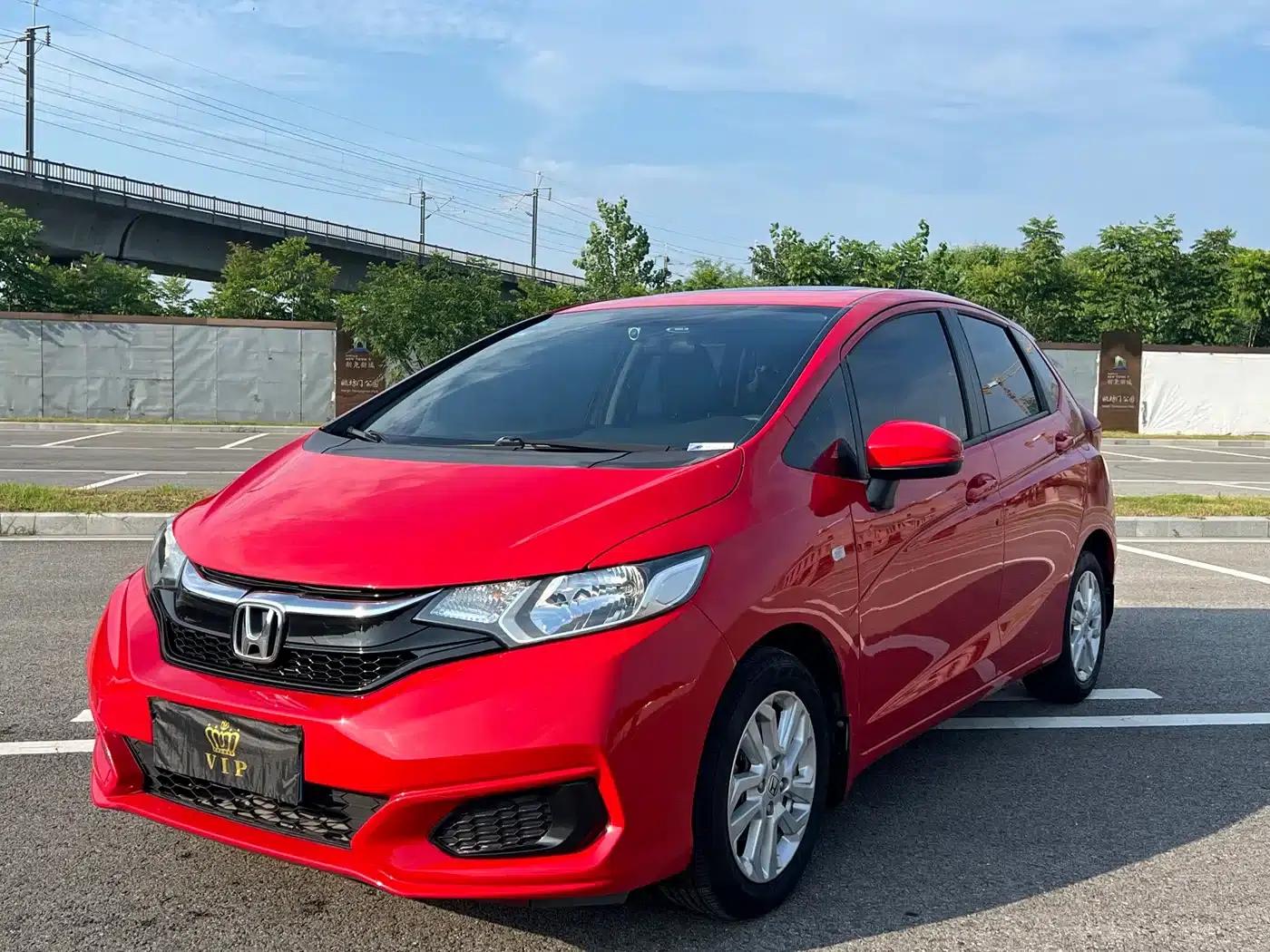 Honda Fit 2018 1.5L CVT Comfort Sunroof Edition — миниатюра 1