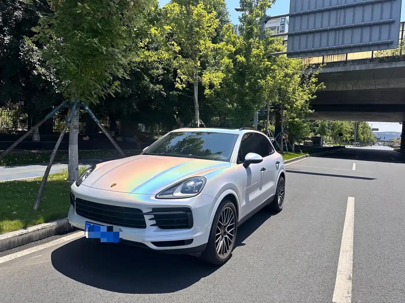 2022 Cayenne 3.0T Platinum Edition — миниатюра 1