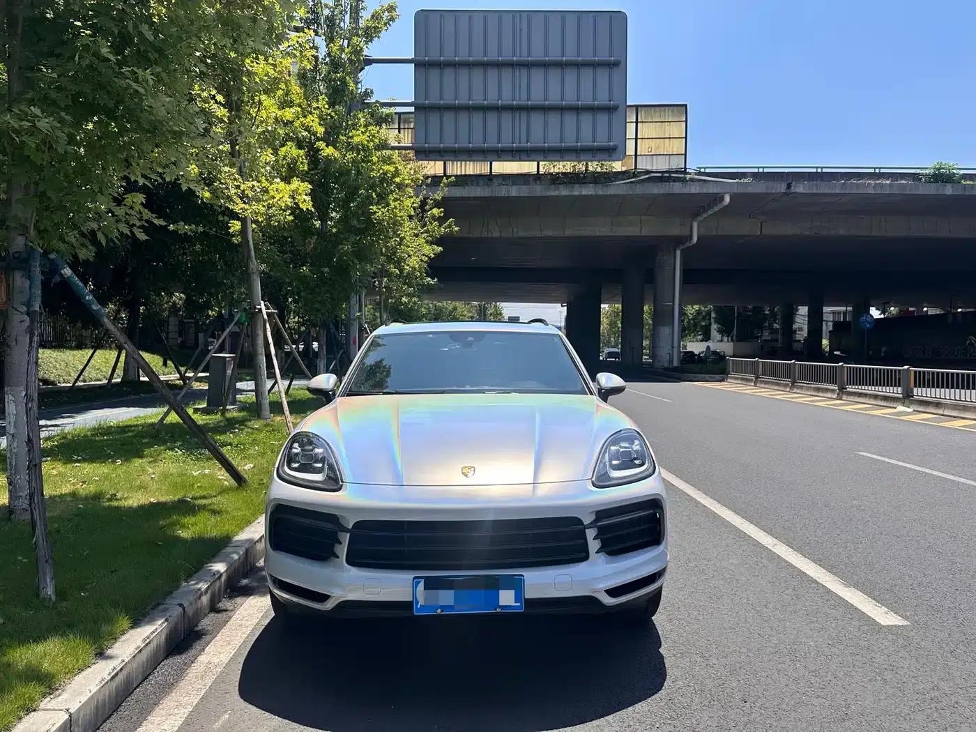 2022 Cayenne 3.0T Platinum Edition — миниатюра 2