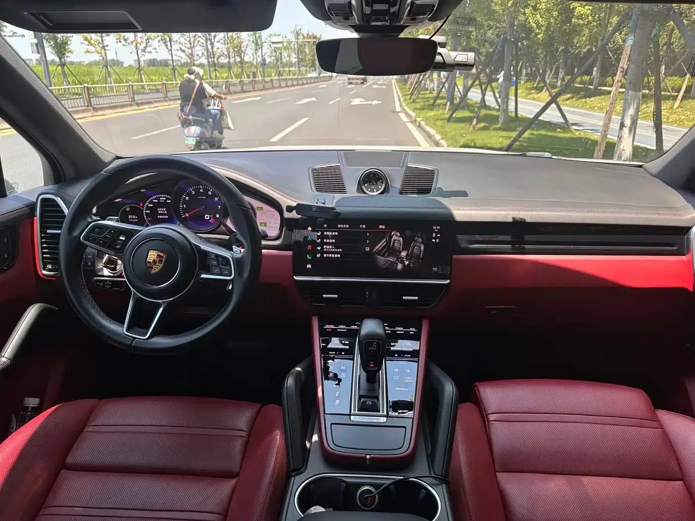 2022 Cayenne 3.0T Platinum Edition — миниатюра 7