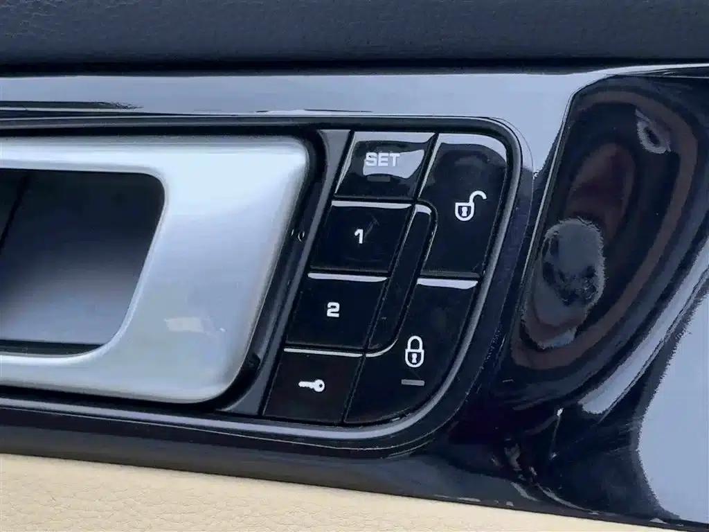 2017 Panamera 3.0T — миниатюра 19