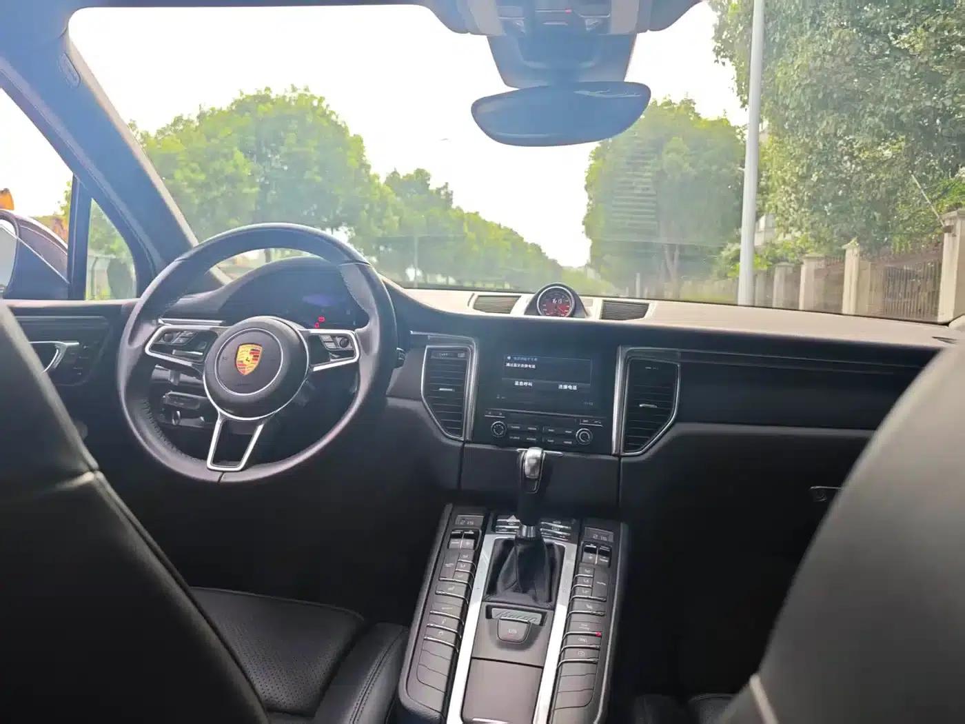 2017 Macan 2.0T — миниатюра 11