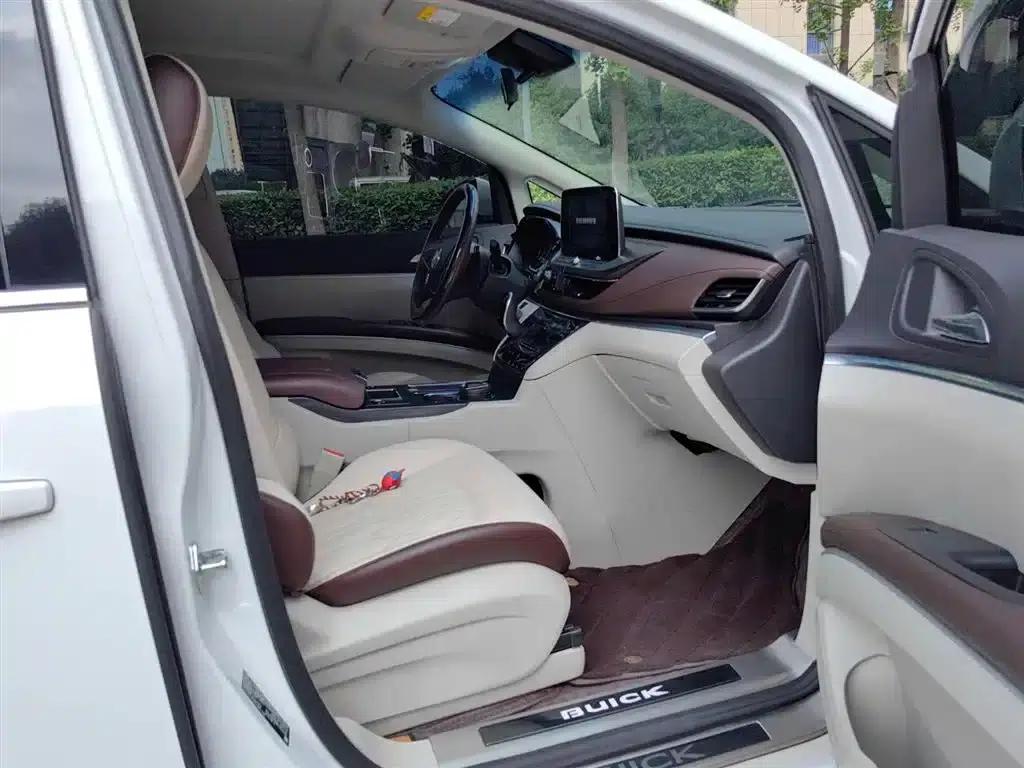 Buick GL8 2021 Land Business Class 652T Comfort — миниатюра 8