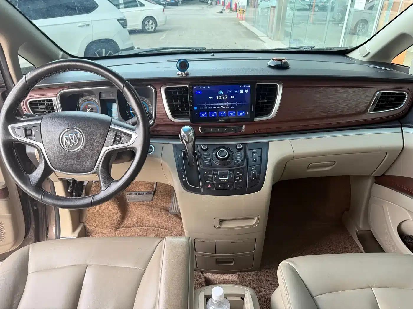 Buick GL8 2014 2.4L LT Luxury Business Executive Edition — миниатюра 7